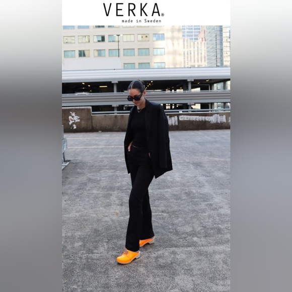 Verka Swedish Neon Orange Women's Clogs Sz 39 US 8-8.5 - Picture 2 of 16